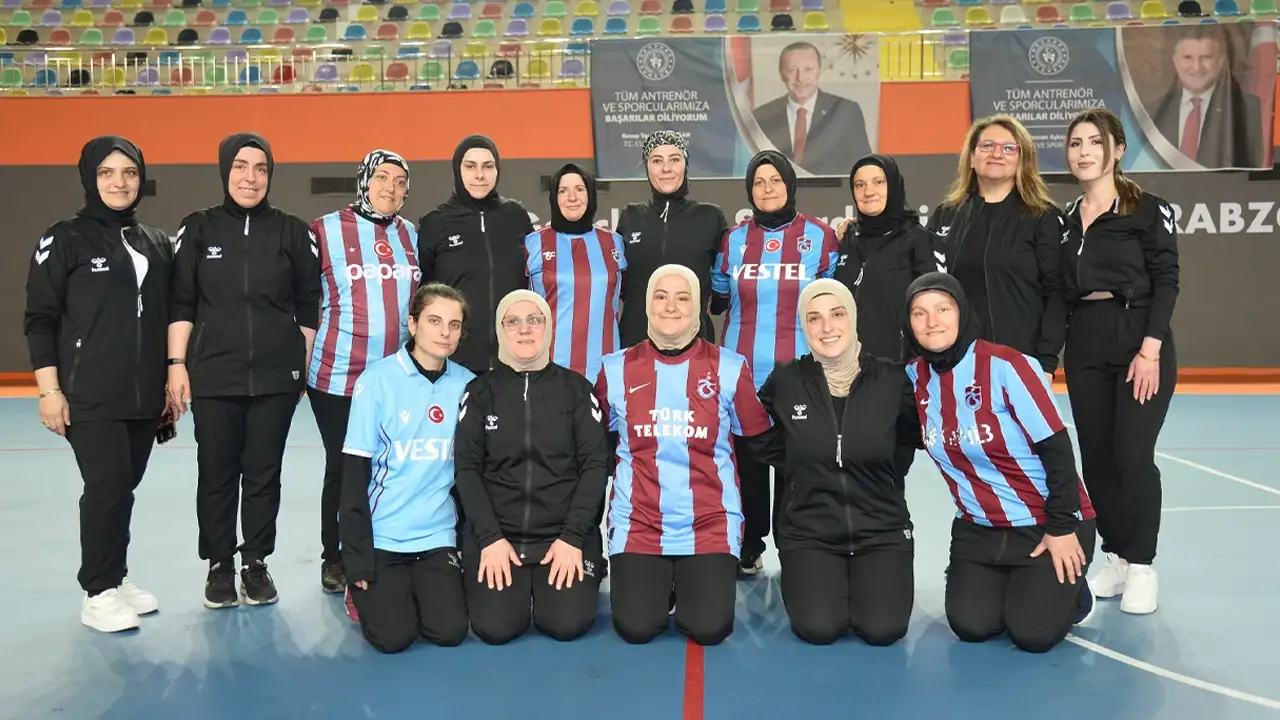 Özel kadınlar futbolda engel tanımadı