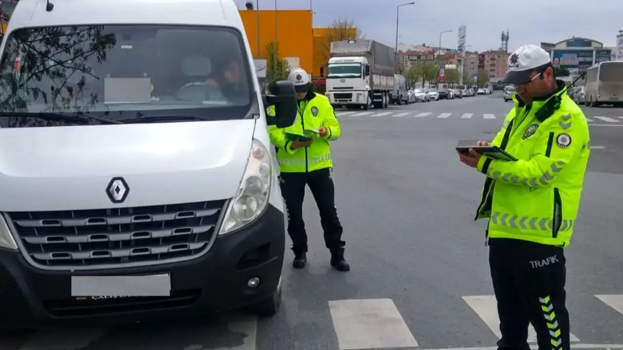 Trabzon Emniyeti’nden öğrenci hassasiyeti: Korkmasınlar diye...