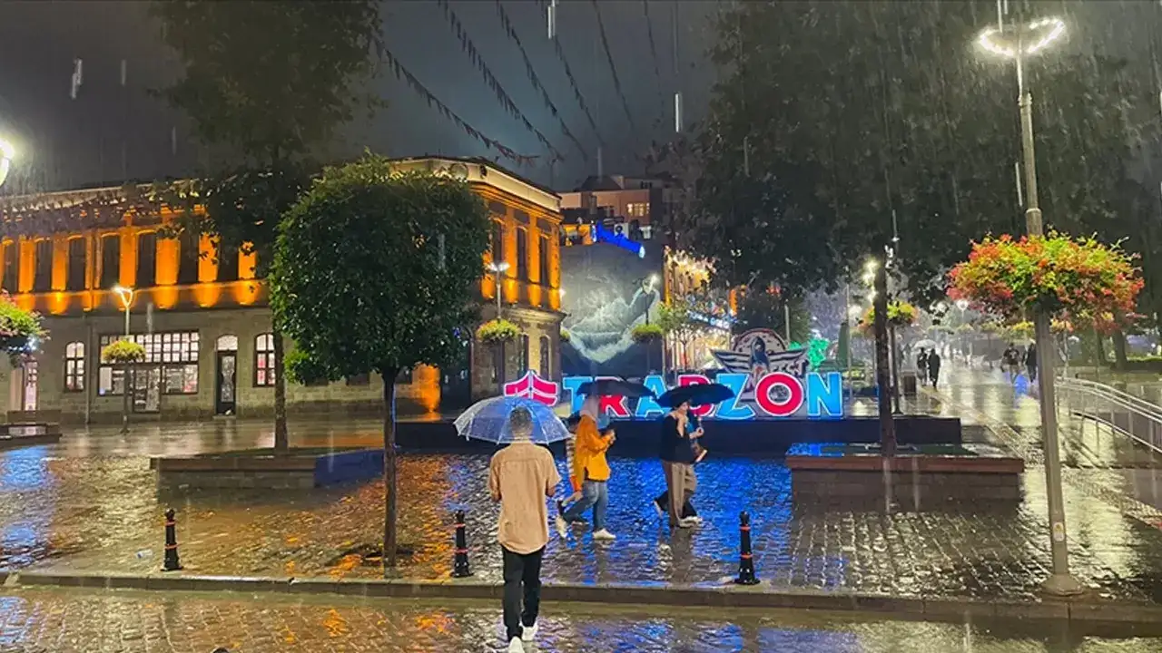 Trabzon’da gece saatlerine dikkat! Sağanak geliyor
