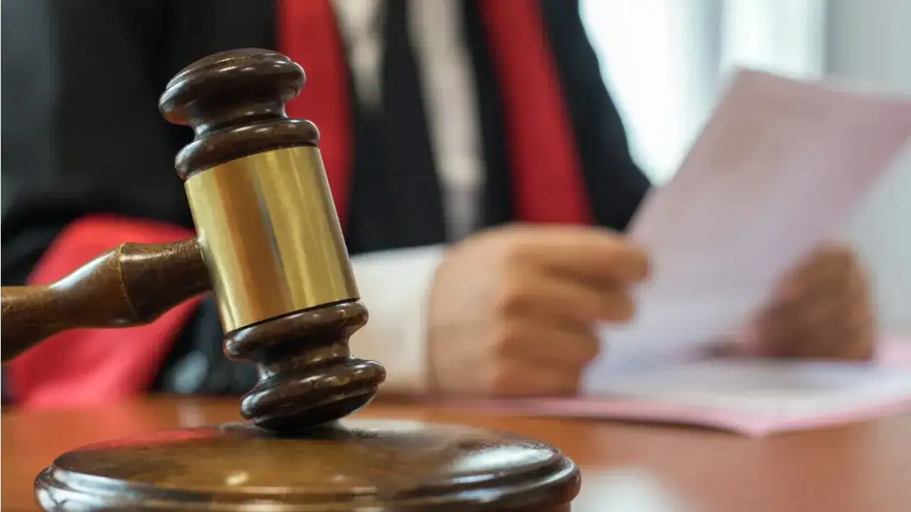 Yargıtay’dan emsal karar: Düzenli geliri olan eşe nafaka kalkıyor mu?