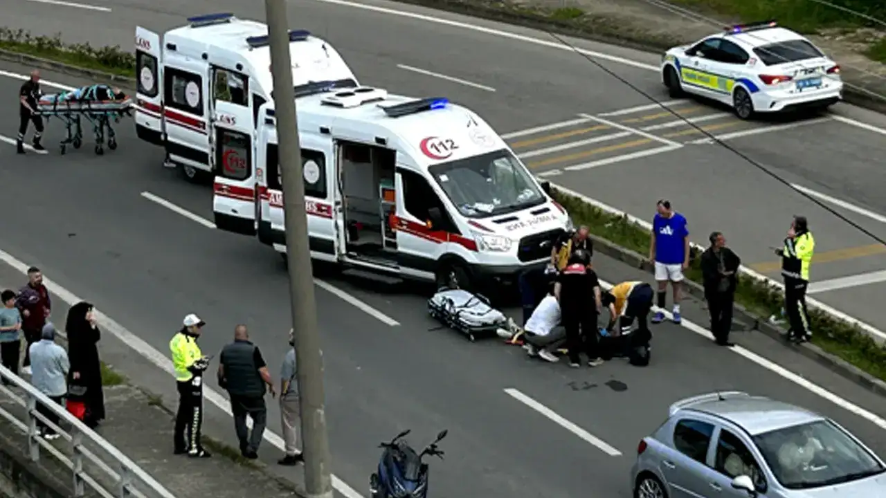 Trabzon’da motosiklet refüje çarptı: 2 yaralı