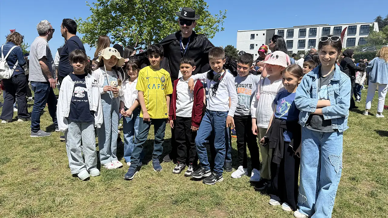 KTÜ’de 2 bin çocuğun katıldığı oyun şenliği düzenlendi