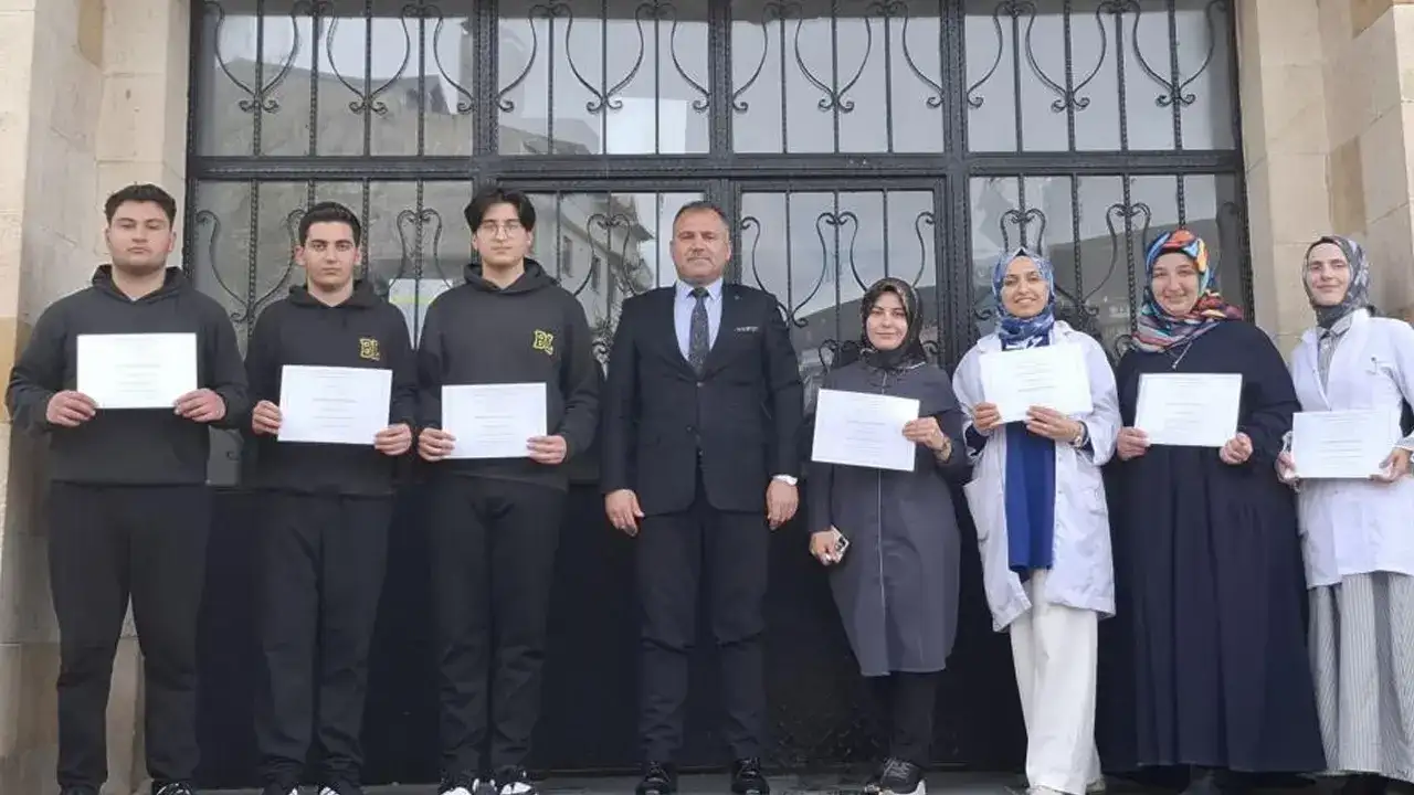 Bayburt Lisesinin Erasmus kafilesi İtalya’dan döndü