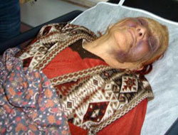 90'lık kadına gelin dayağı