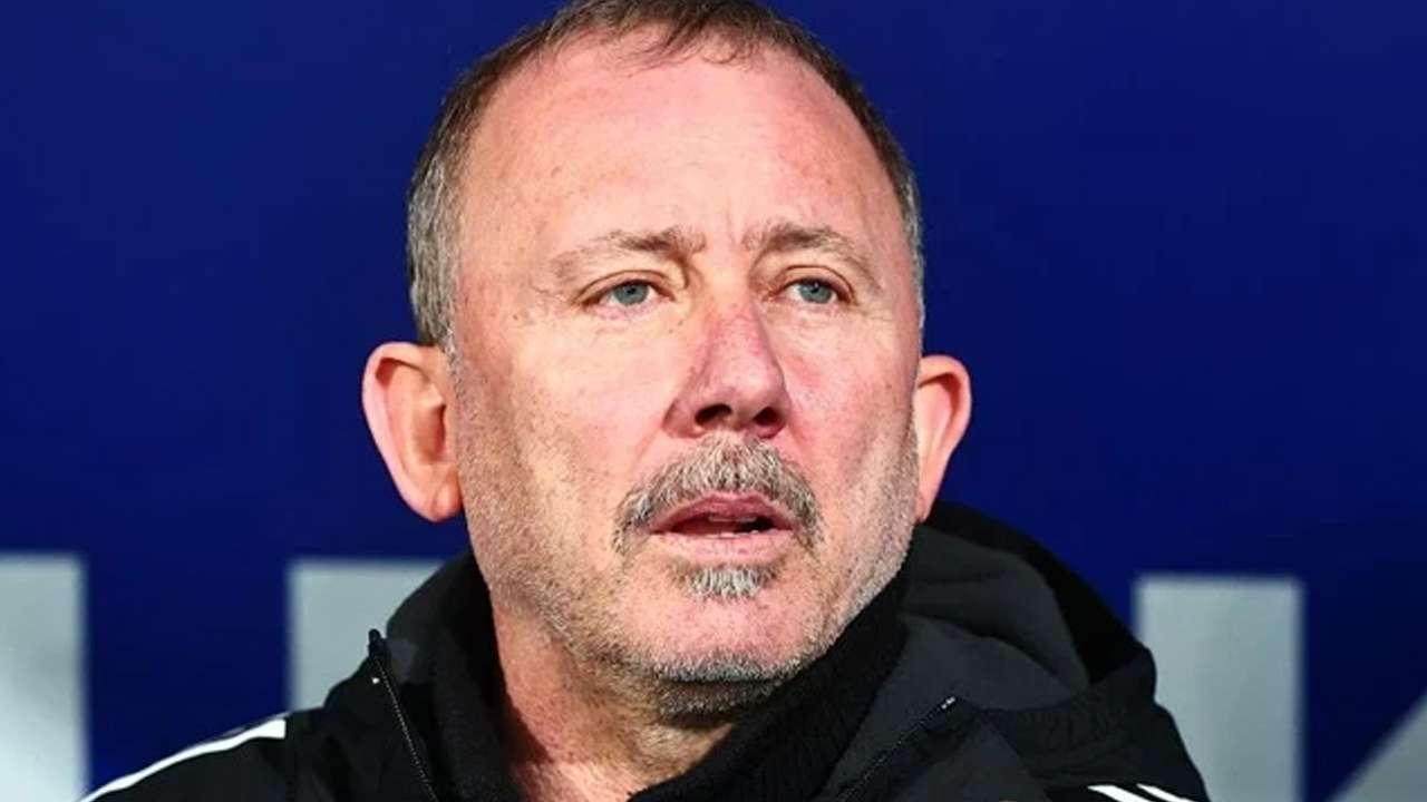 Beşiktaş'ta Sergen Yalçın'la yollar ayrıldı