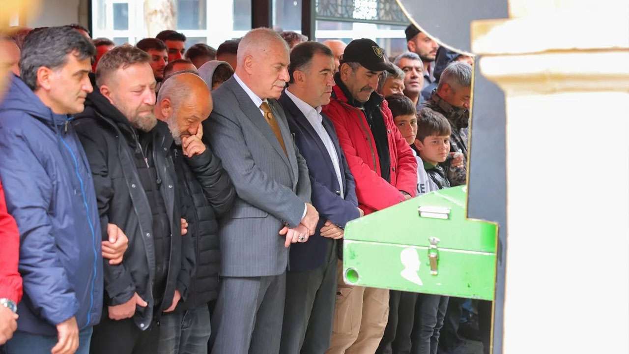 Zigana’daki feci kazada hayatını kaybeden genç toprağa verildi