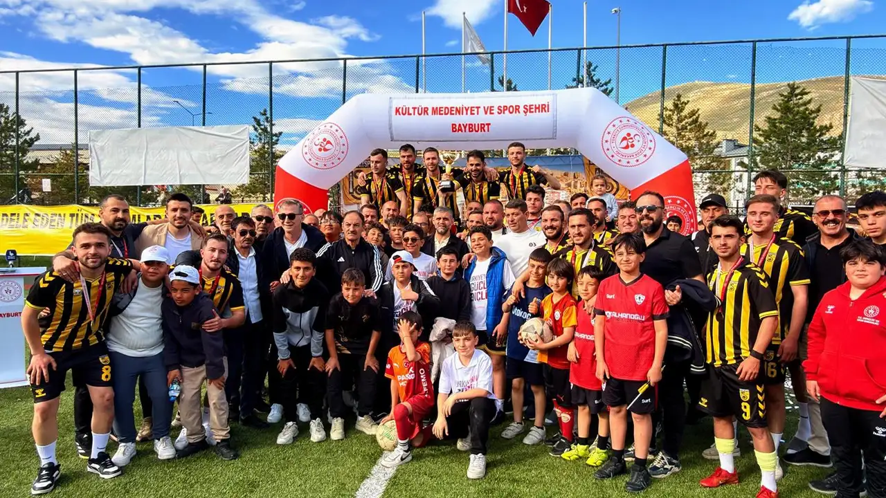 Bayburtspor şampiyon olarak BAL’a yükseldi