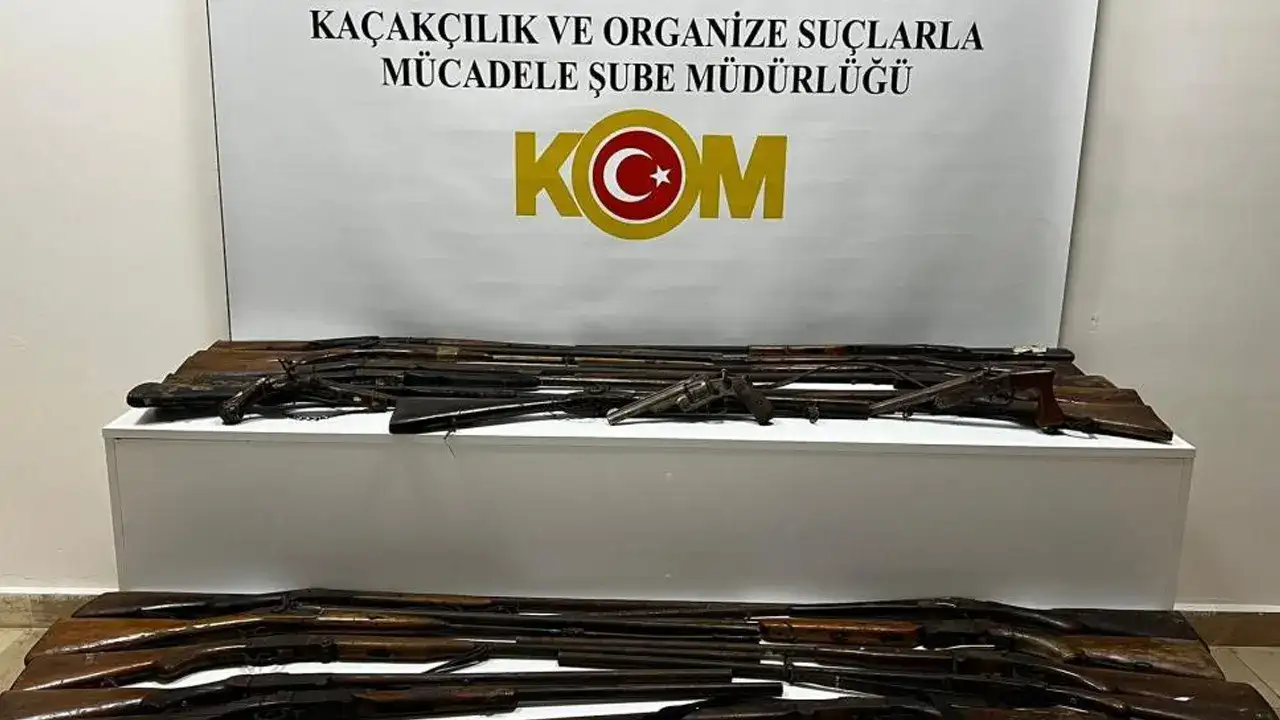 Samsun’da tarihi silah operasyonu! Osmanlı dönemine ait 24 eser ele geçirildi