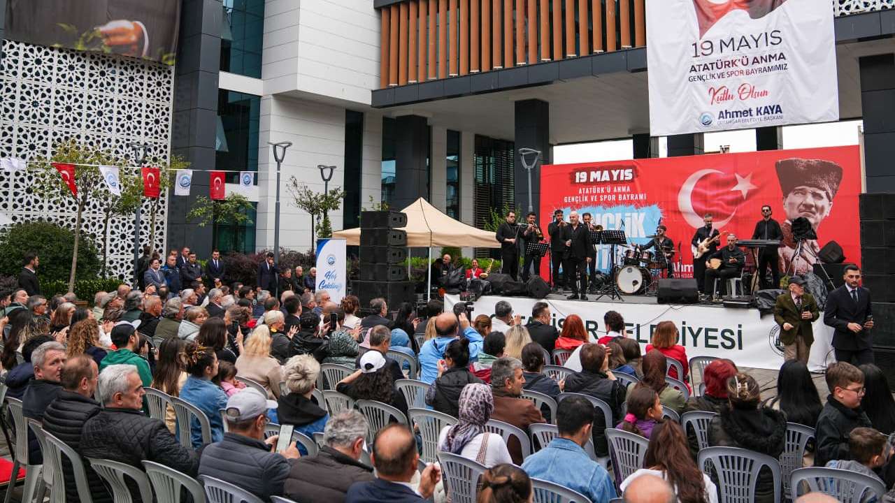 Trabzon’da 19 Mayıs coşkusu: Ortahisar Belediyesi Gençlik Festivali düzenledi