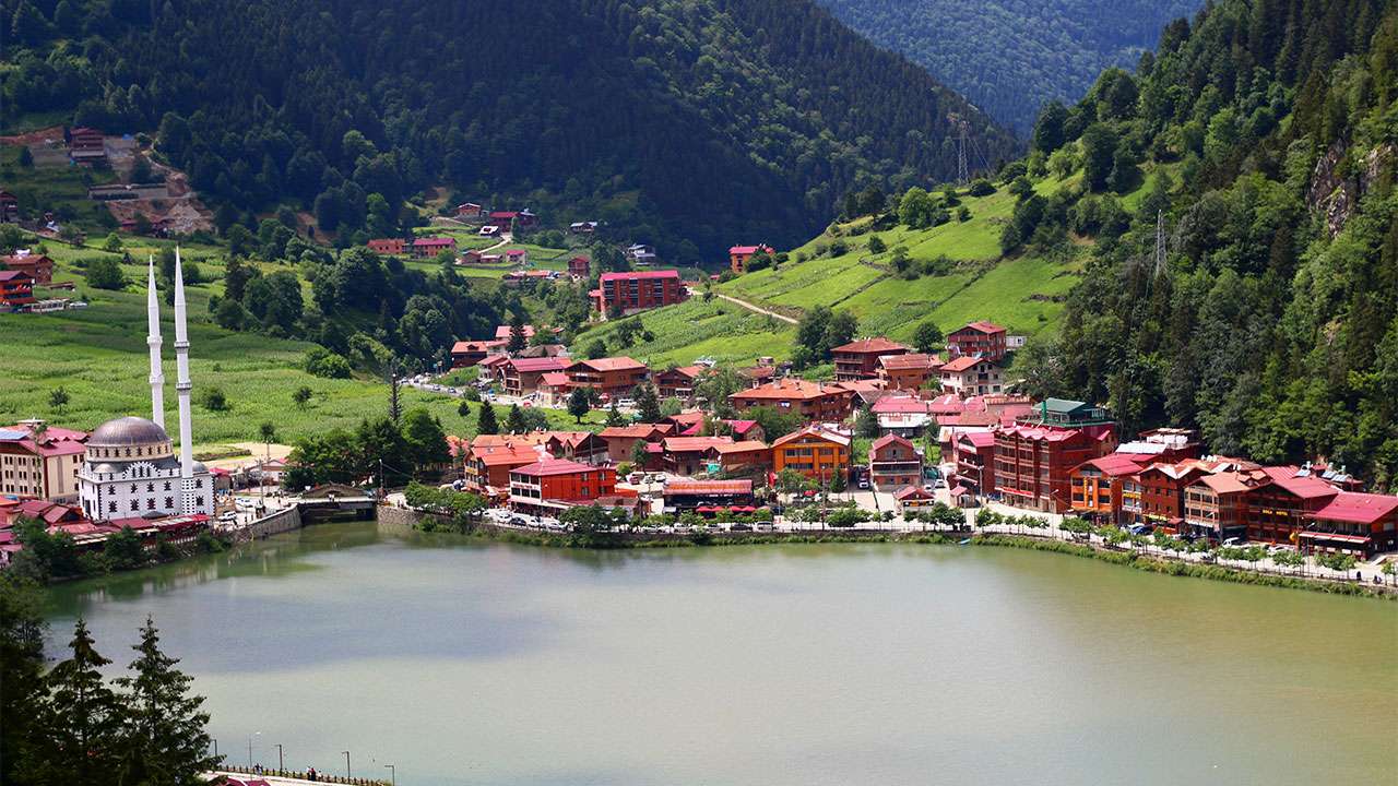 Trabzon turizmine darbe!  Uzungöl tarihinde İlk kez...