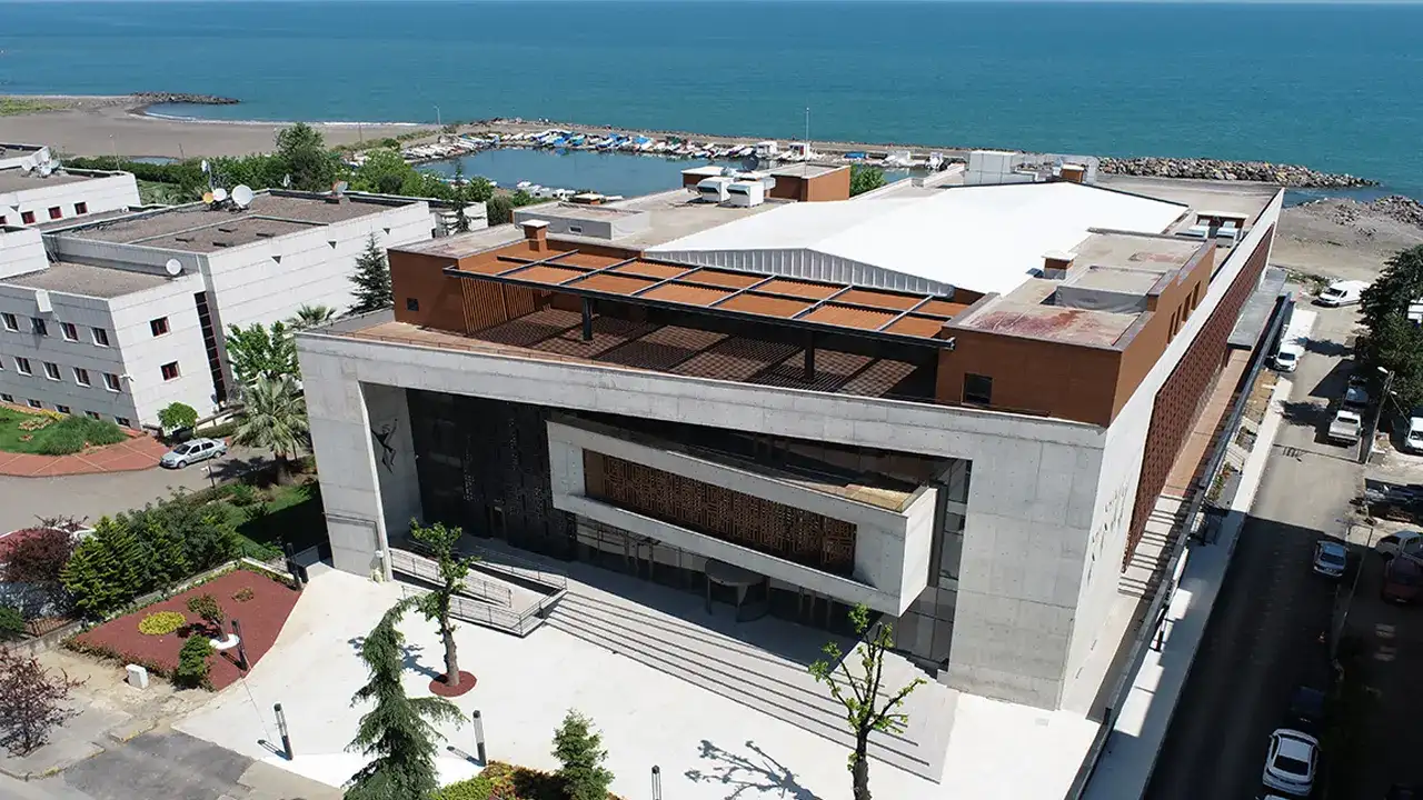 Akçaabat Kültür Merkezi'nin açılışı gerçekleşti: "Önemli bir cazibe merkezi olacak"