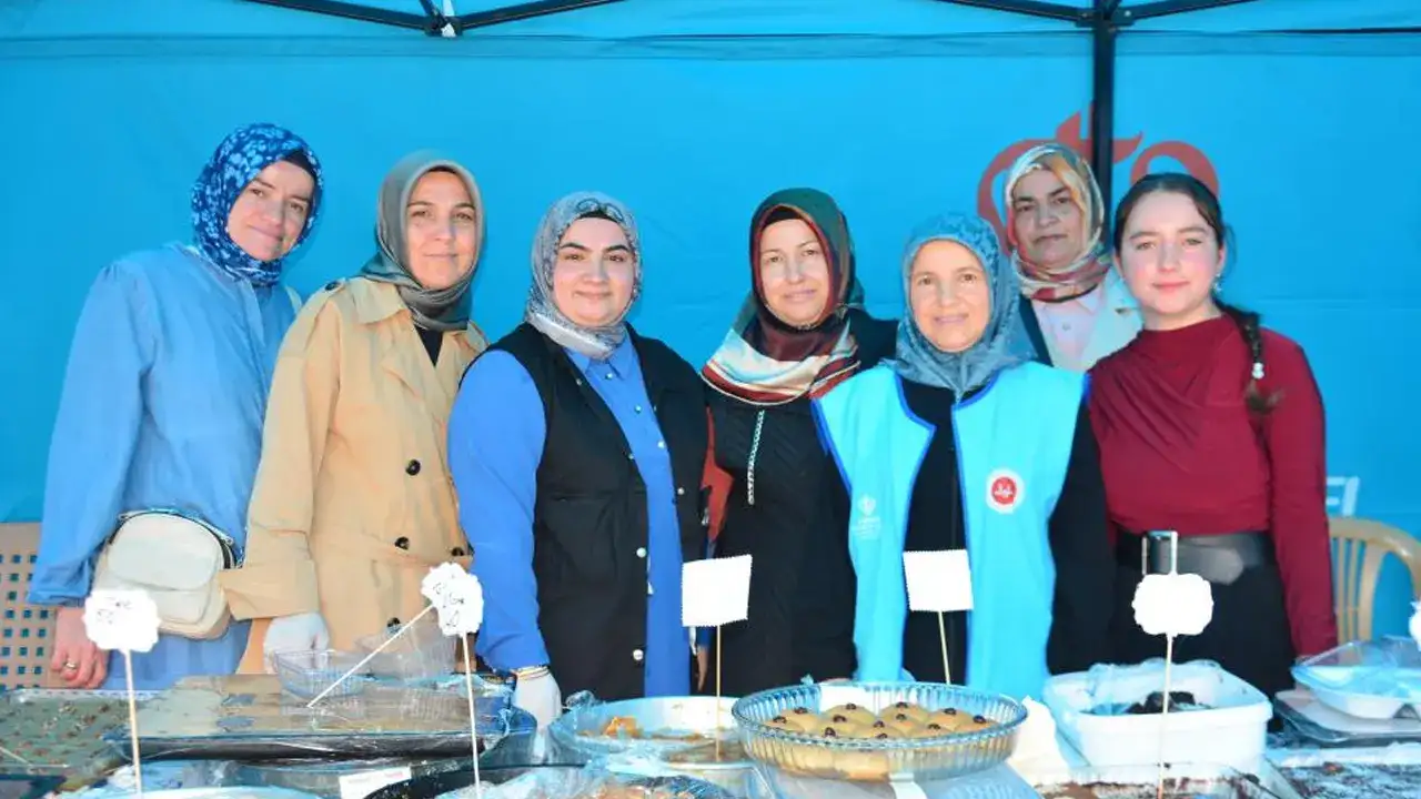 Ünye’de hafız Kur’an kursu için hayır çarşısı açıldı