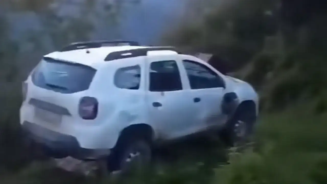 Araklı’da korkutan kaza! Araç mezarlığa savruldu