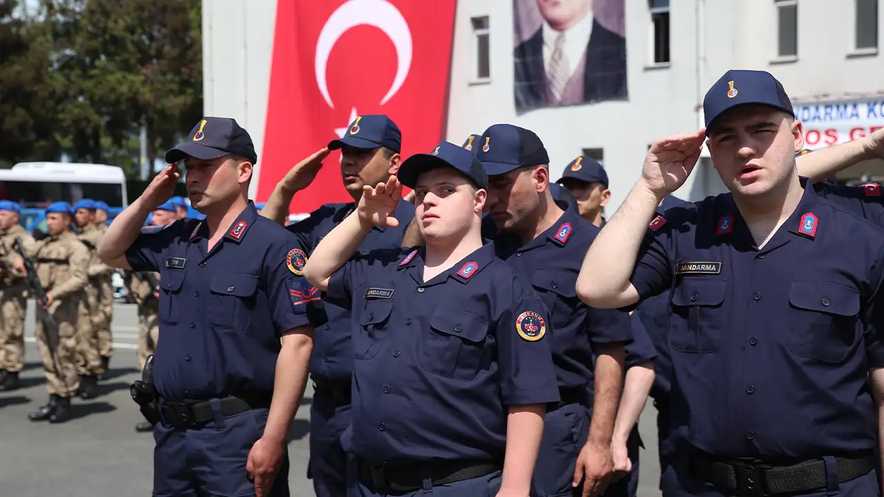 Rize’de özel bireyler temsili askerlik heyecanı yaşadı