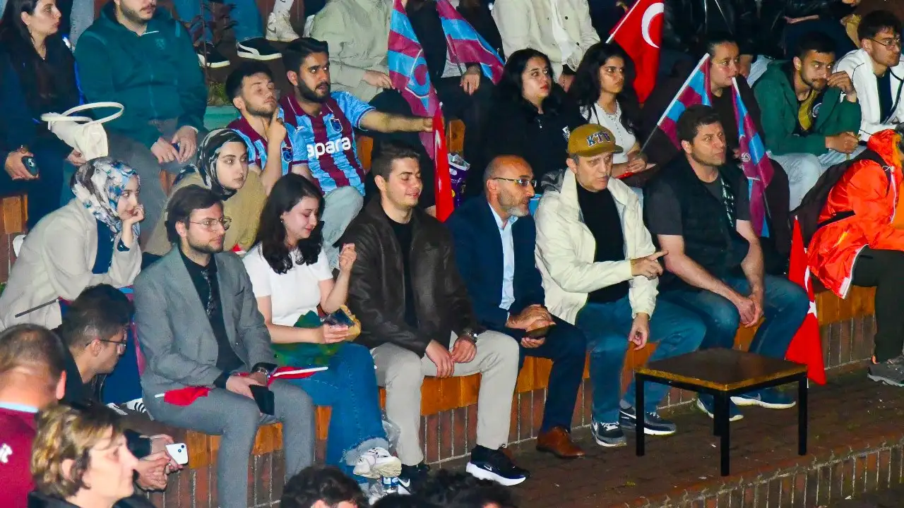 KTÜ’de, “Türkiye Kupası Finali” Heyecanı Açık Havada Yaşandı!