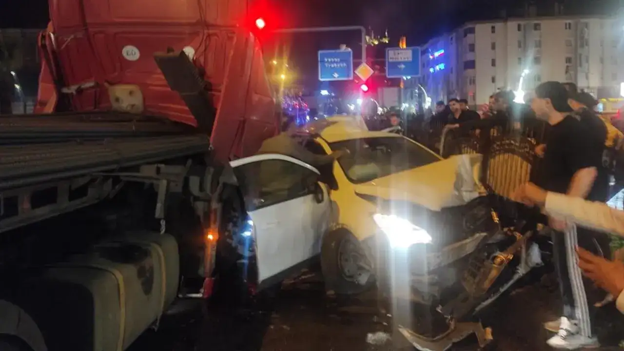 Trabzon’a bayram yolunda acı haber! Aynı aileden 5 kişi hayatını kaybetti