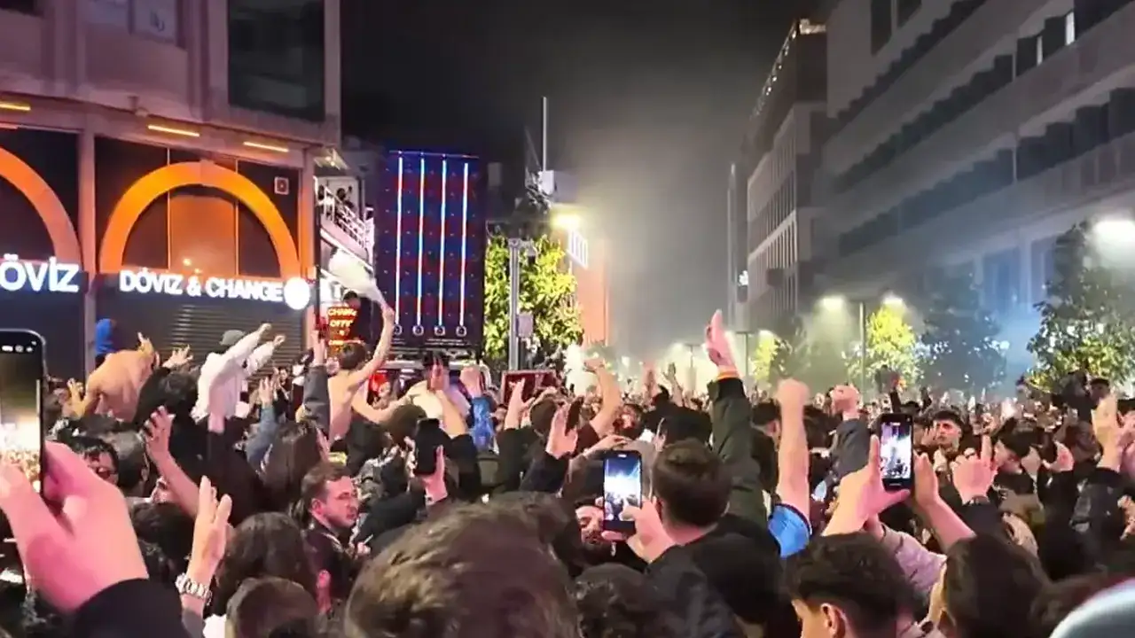 Trabzon Meydanı’nda kupa sevinci! “Trabzonspor bizi şaşırtmadı”