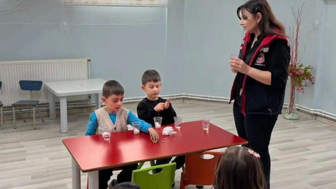Aydıntepe’de minik öğrencilere ata tohumu eğitimi