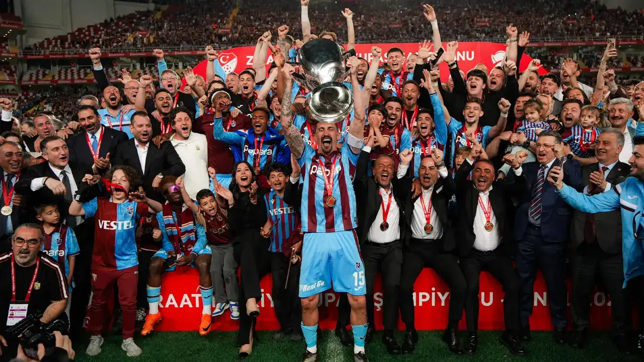 Trabzonspor'da Tekke dopingi! Şampiyonluk sonrası en iyisi