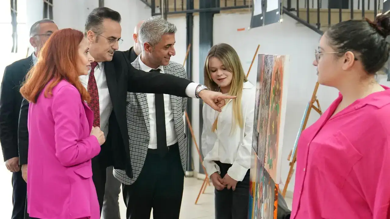 Trabzon’da genç yeteneklerden sanat dolu sergi