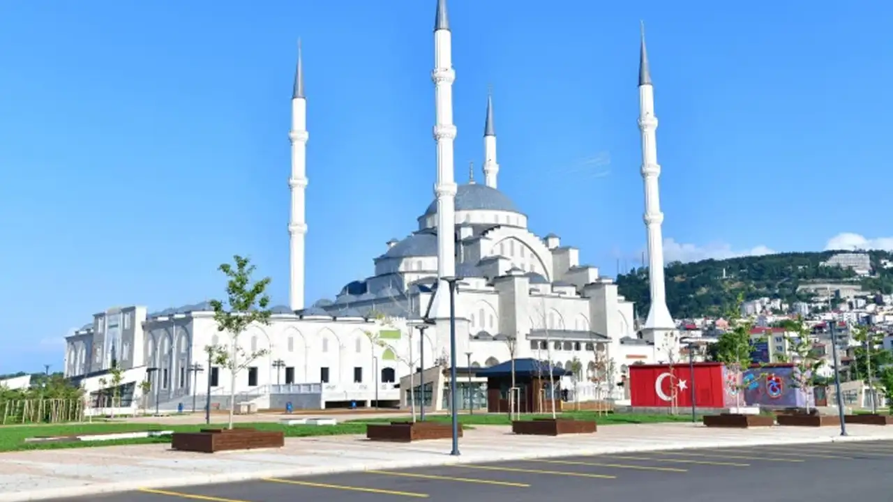 Trabzon'da Kurban Bayramı namazı saati kaçta kılınacak? Belli oldu