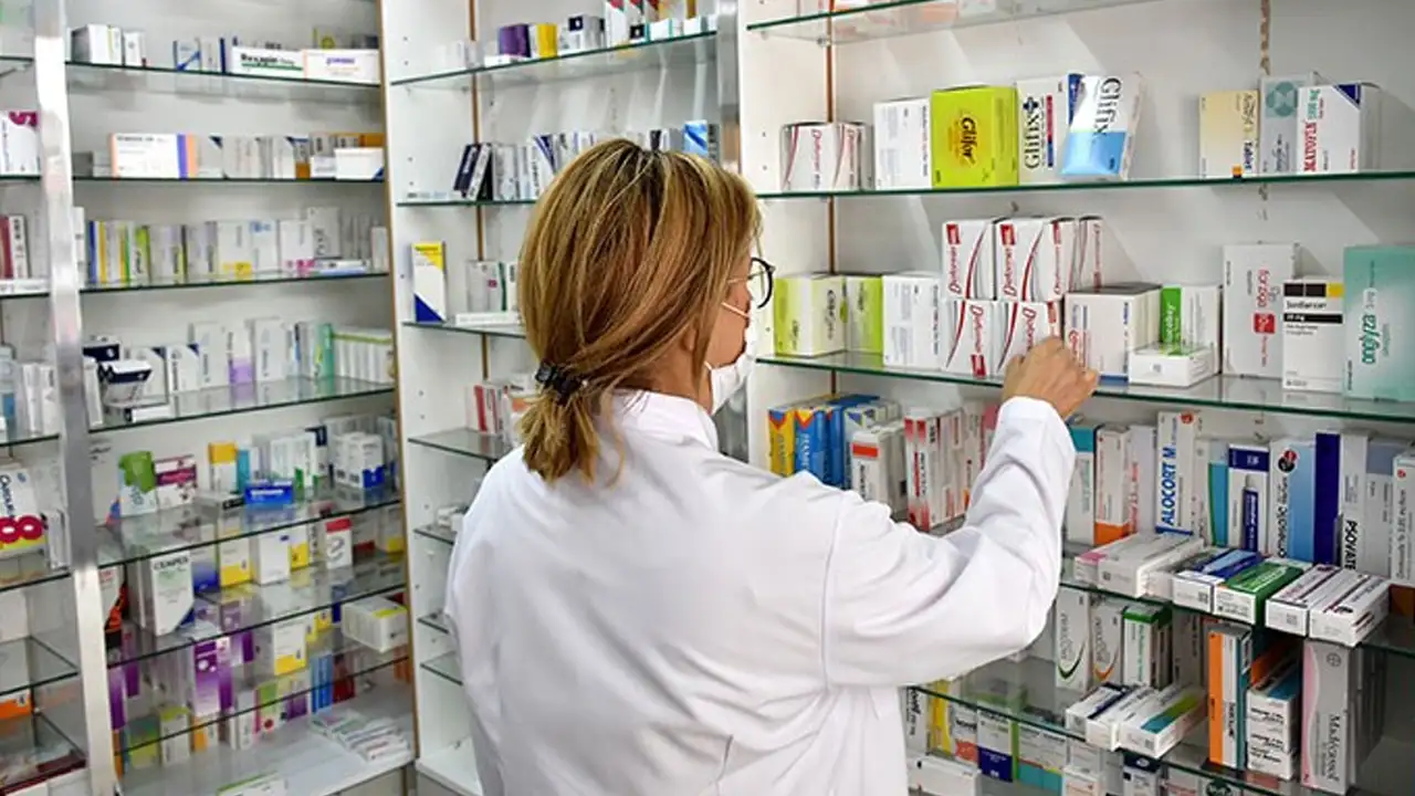 Sağlık ocağı, eczaneler bugün açık mı? 26 Mayıs Arefe günü sağlık ocağı, eczaneler çalışıyor mu?