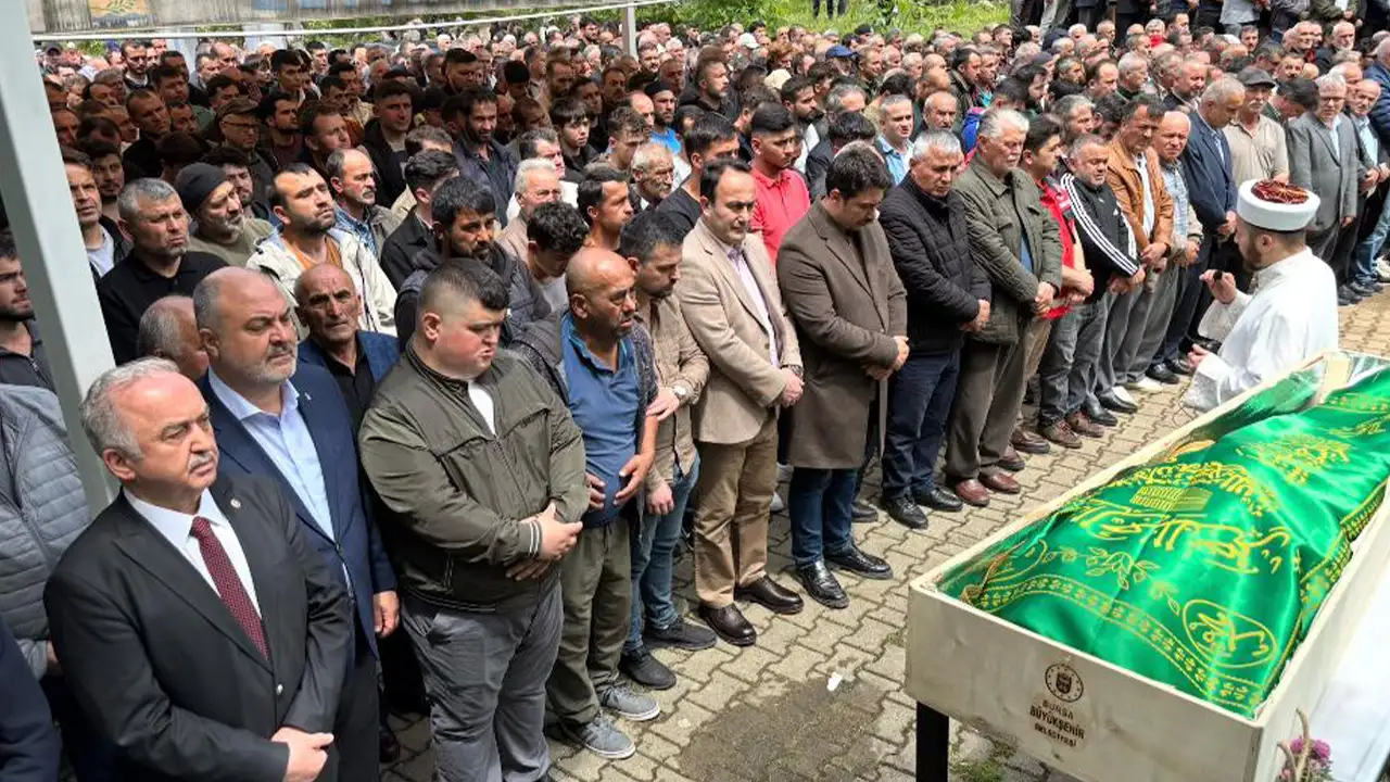 Giresun'da akıntıya kapılarak hayatını kaybeden kişinin cenazesi toprağa verildi