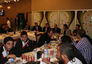 Kızılcık'tan Batman'a yemek!