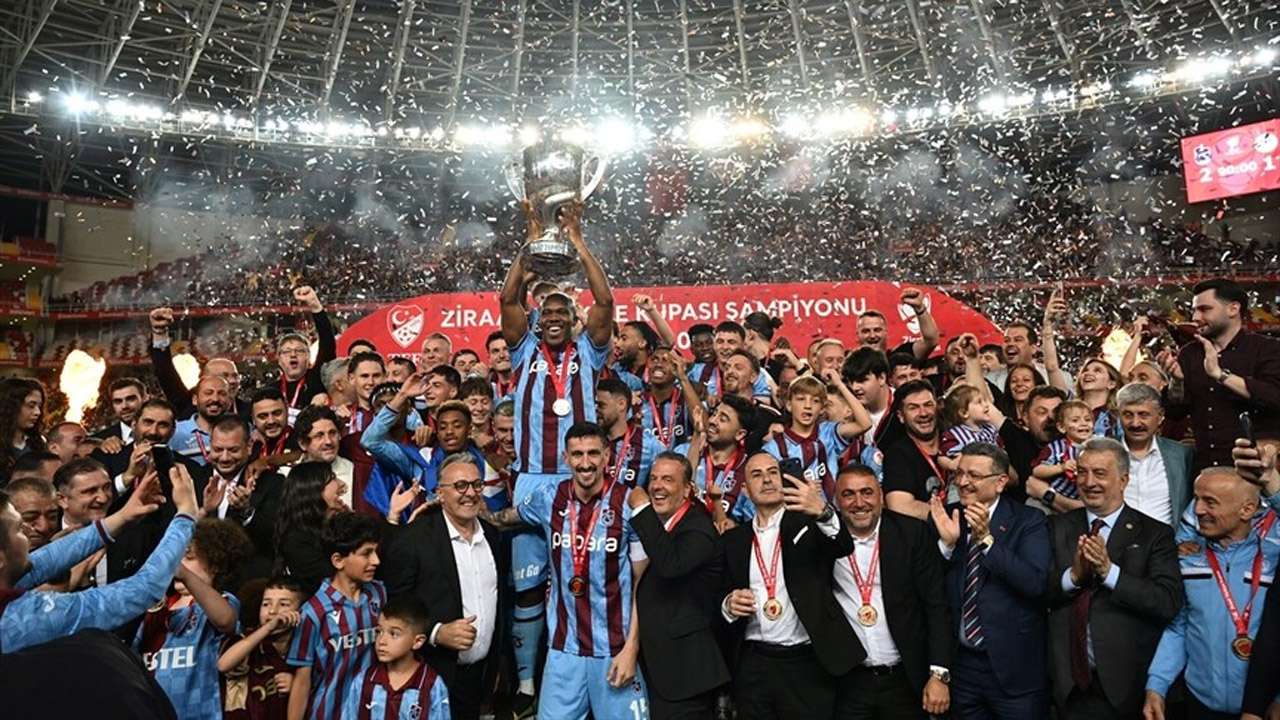 Trabzonspor’a kupa cezası gelecek: Takım halinde sevk edildiler