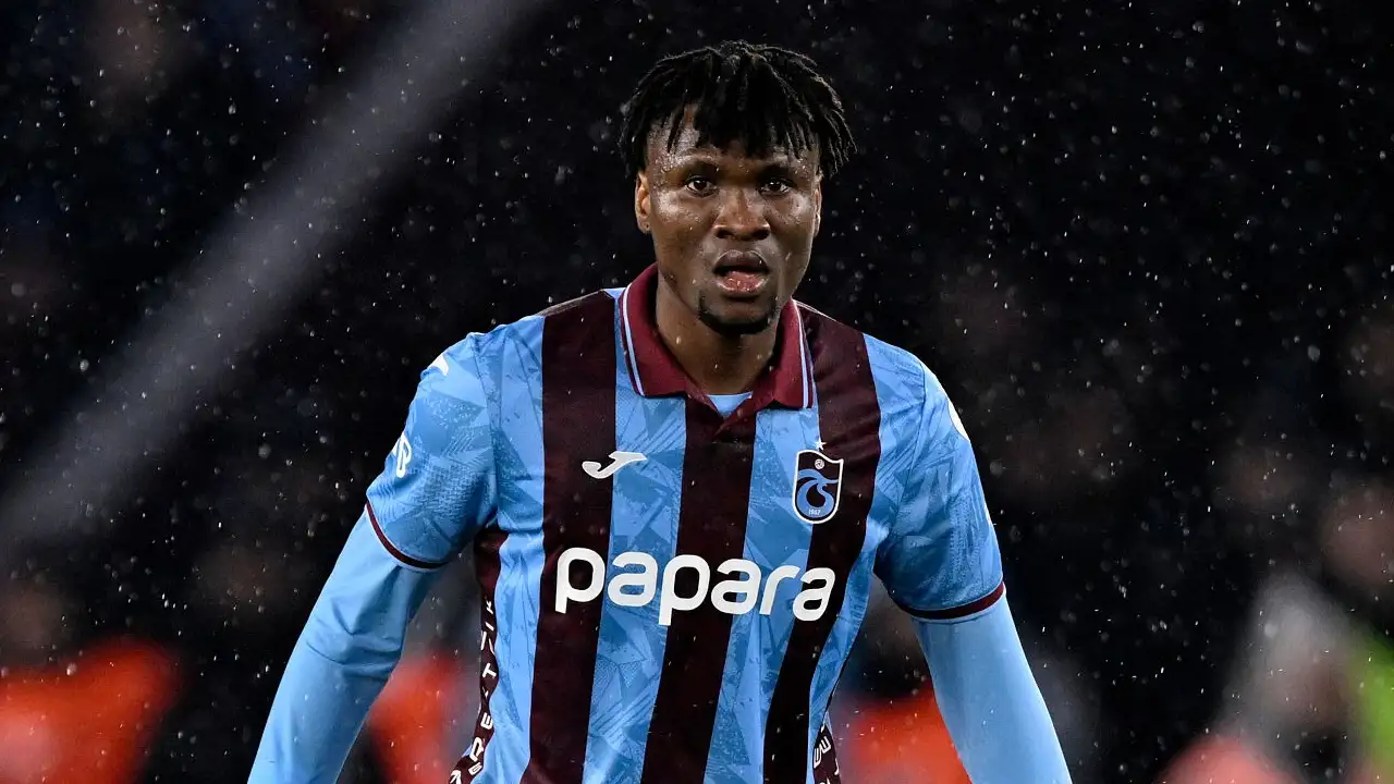 Trabzonspor'un yıldızı Nwaiwu baba oldu