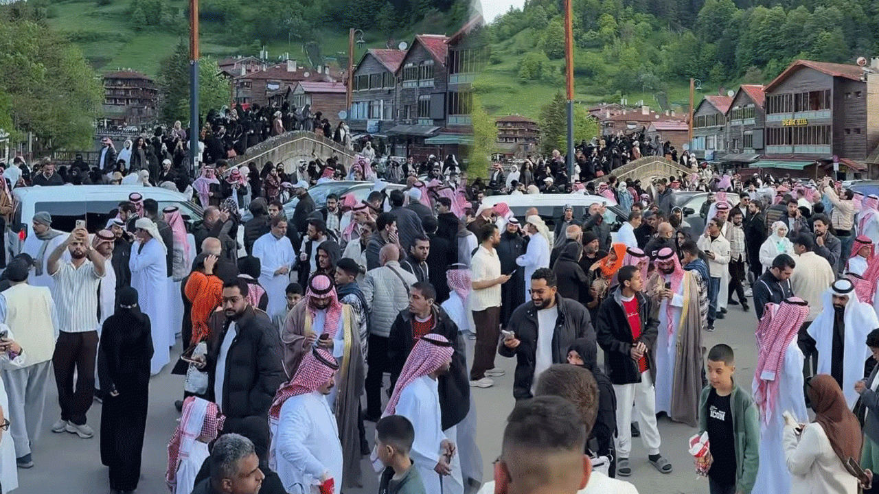 Beklenen olmadı, Uzungöl bayramda doldu taştı