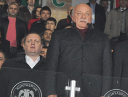 İbrahim Usta  protokol tribününde