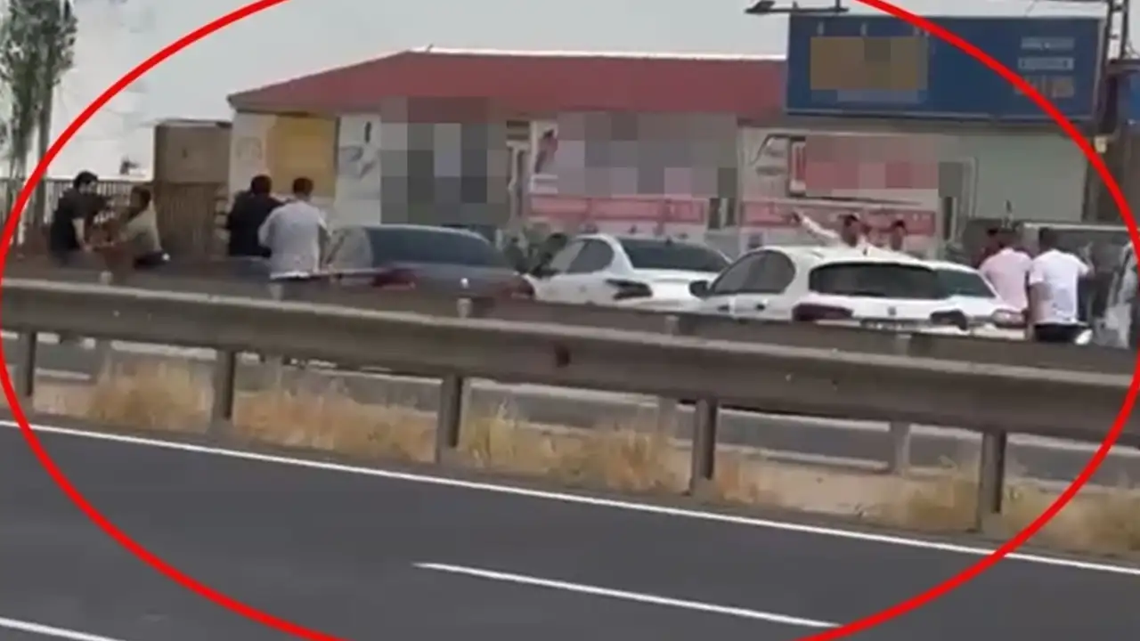 Yol verme kavgası dehşete dönüştü: 2 ölü, 7 yaralı