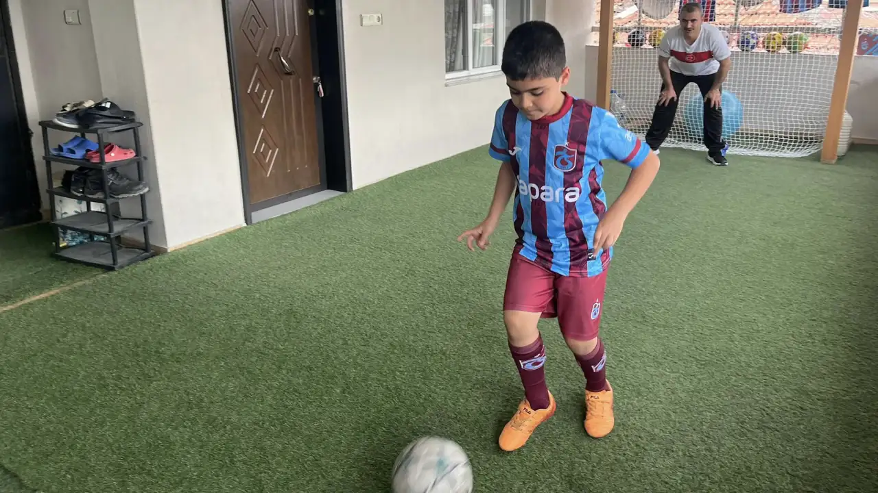 Mardinli ama koyu Trabzonsporlu! Trabzonspor aşkı babaya bunu yaptırdı