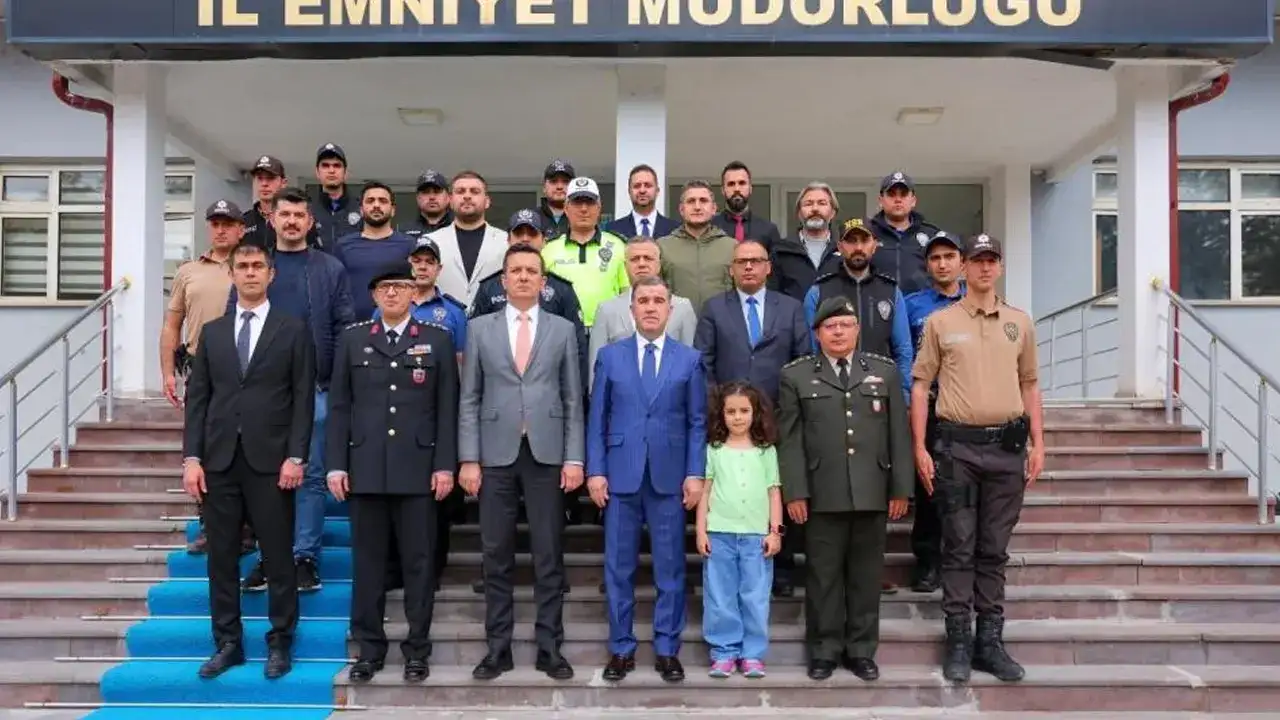 Vali Eldivan’dan güvenlik güçlerine bayram ziyareti