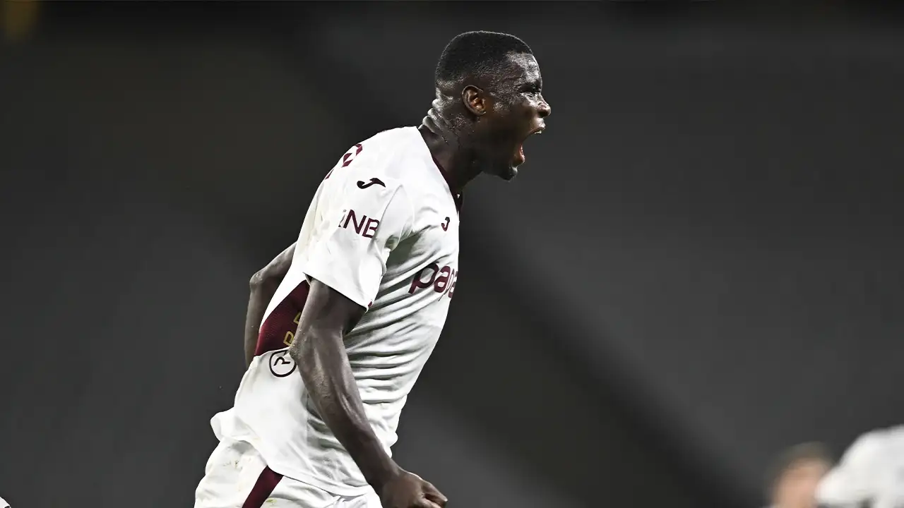 Trabzonspor’un golcüsüne Başkan Genç’ten destek