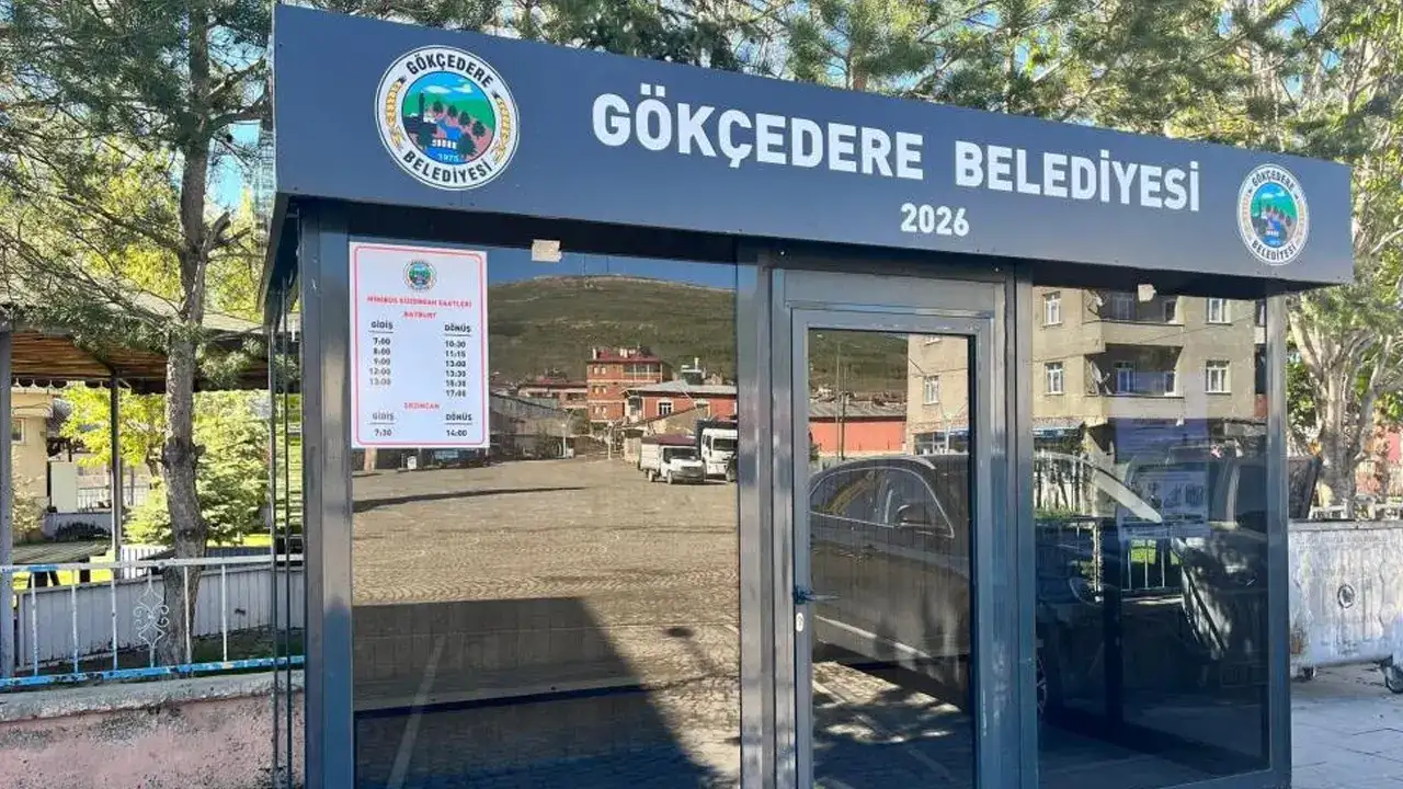 Gökçedere’ye modern minibüs durağı! Toplu ulaşımda konfor artacak
