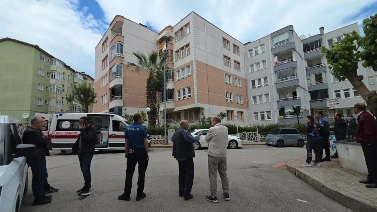 Samsun’da balkon alarmı! 2 saatlik ikna çabası sonuç verdi