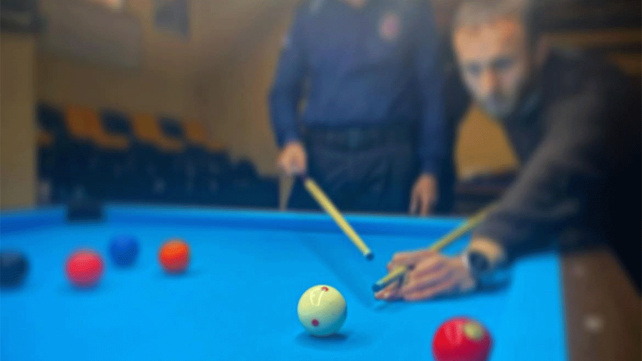 Bayburt'ta yükümlülere bilardo etkinliği düzenlendi