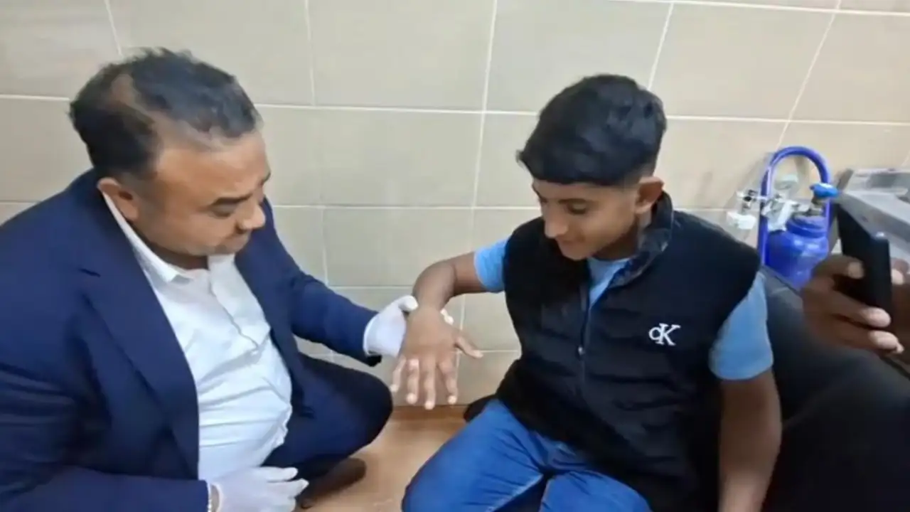 İtfaiye amiri hastaneye koştu, sıkışan yüzüğü çıkardı