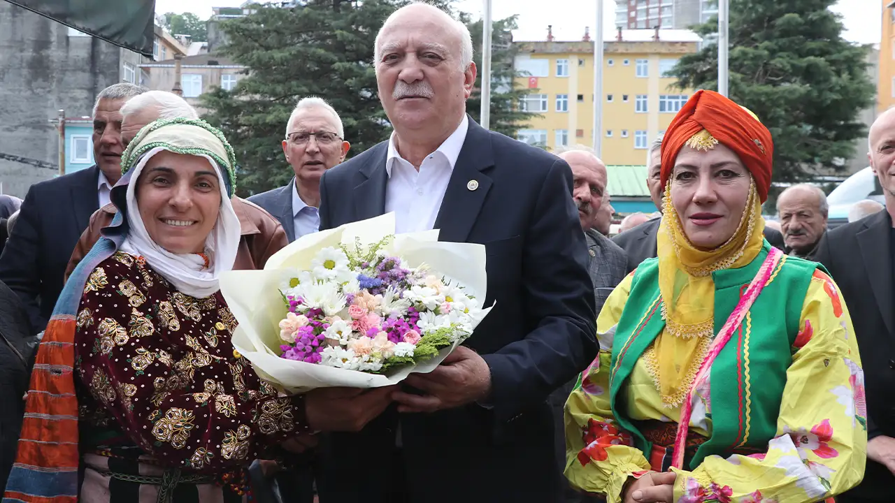 Rize’de çay sektörüne yönelik önemli mesajlar verildi