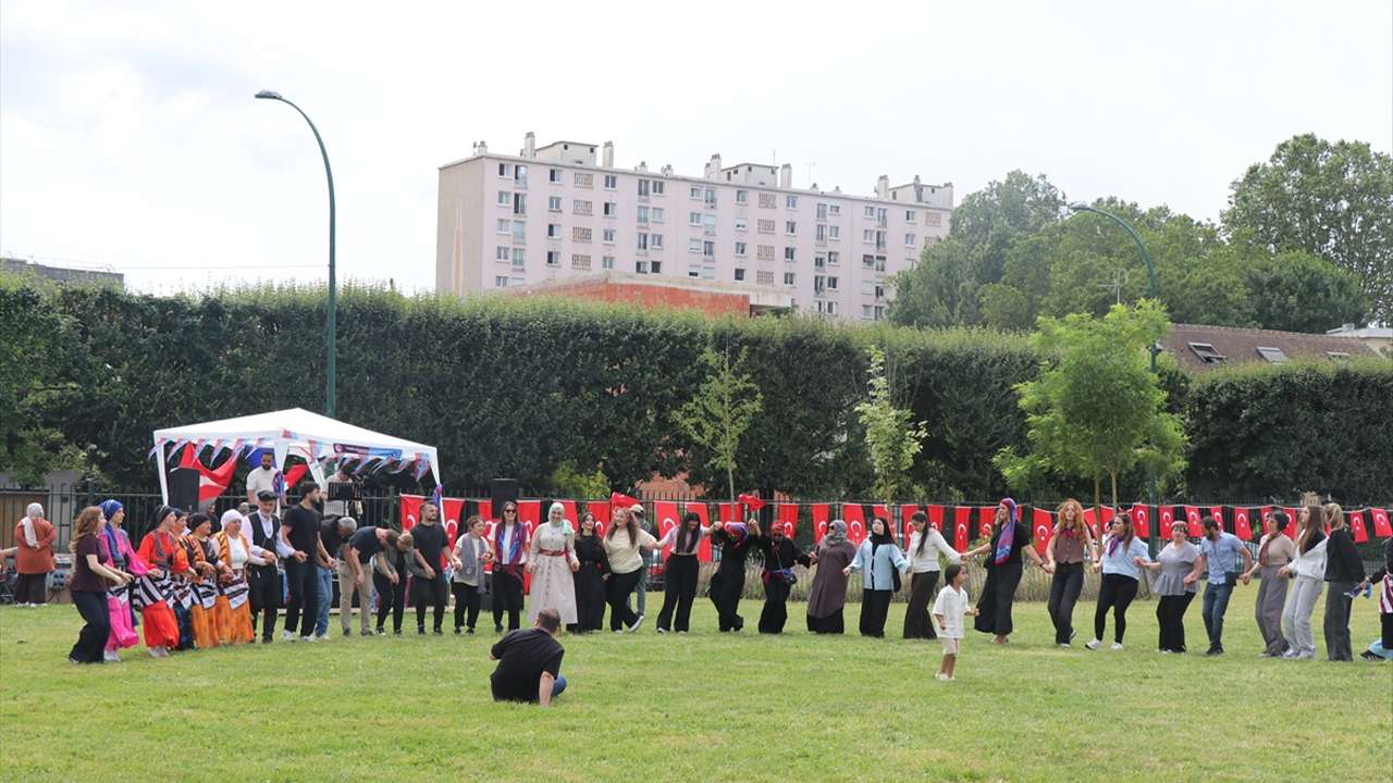 Paris’te Trabzon rüzgarı! Binlerce kişi yayla festivalinde buluştu