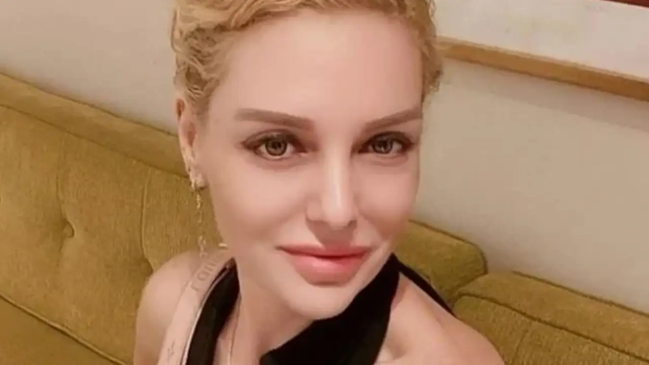 Beste Açar kimdir, kaç yaşında, nereli? Kayahan'ın kızı Beste Açar'ın annesi kim? Şarkıcı Nilüfer'e şok sözler