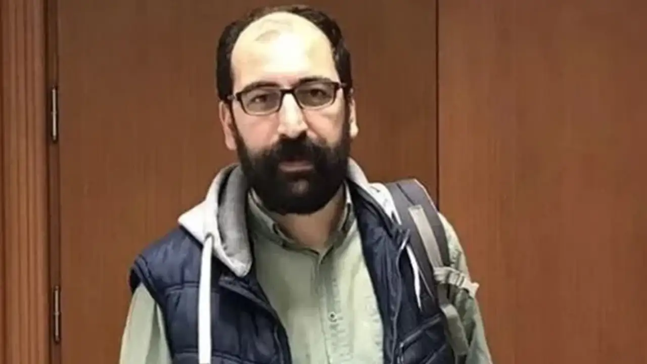 Atakan Sönmez kimdir? Kemal Kılıçdaroğlu'nun basın danışmanı Atakan Sönmez Özgür Özel'in "iğrenç bıyıklı" sözlerine yanıt verdi