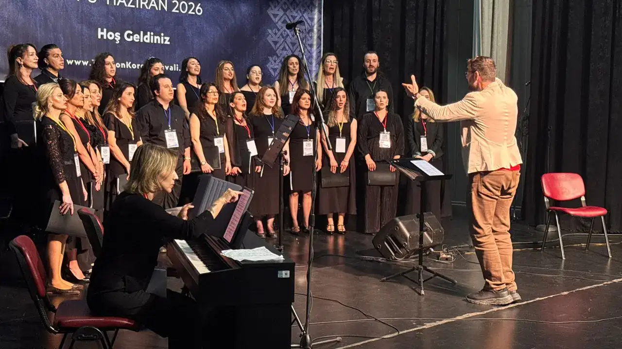 Trabzon 2. Koro Festivali başladı! Miniklerden müzik dolu festival