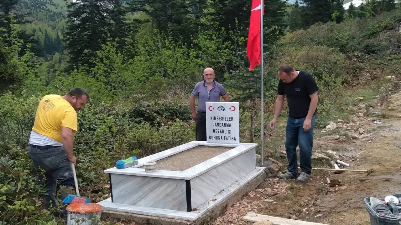 Giresun'da şehit mezarlığı yenilendi! Çevre düzenlemesi tamamlandı
