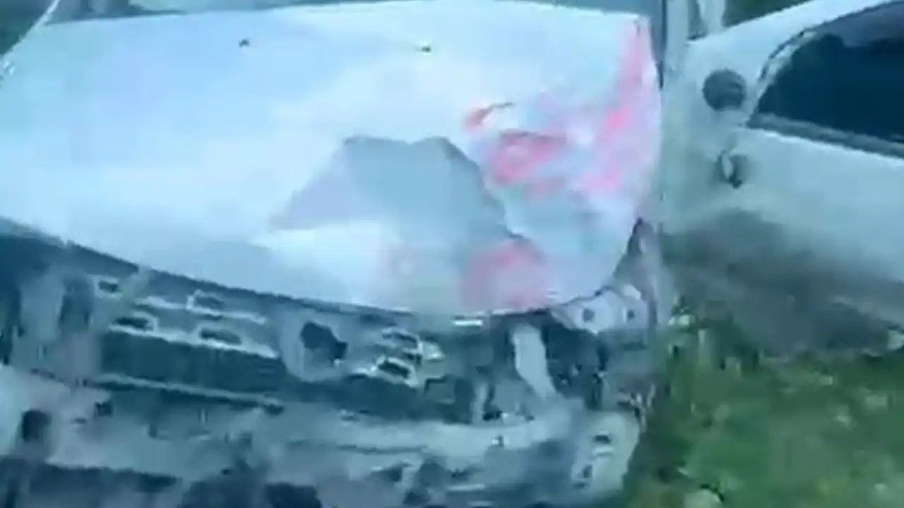Araklı'da feci kaza! Araç hurdaya döndü