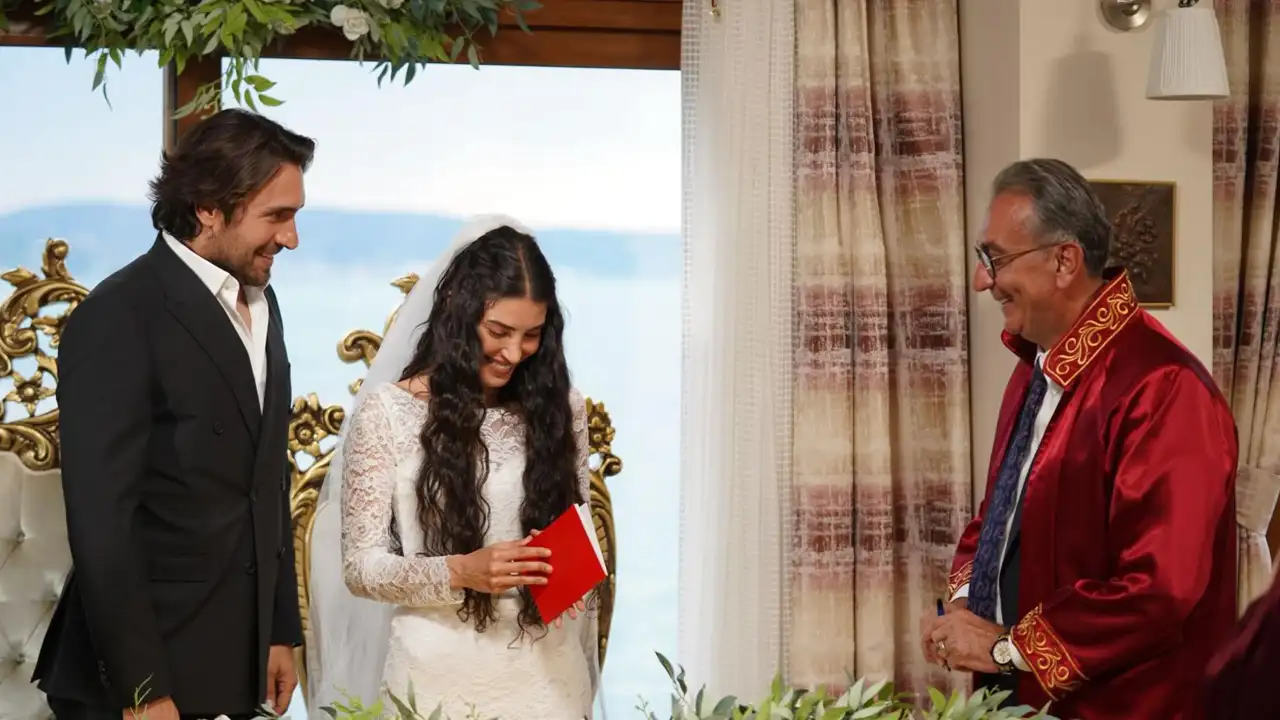 Taşacak Bu Deniz’de kurgu ve gerçek aynı sahnede