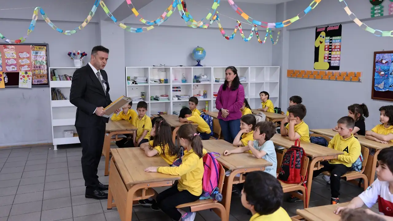 Bakan Tekin'den Rizeli öğrencilere görüntülü sürpriz