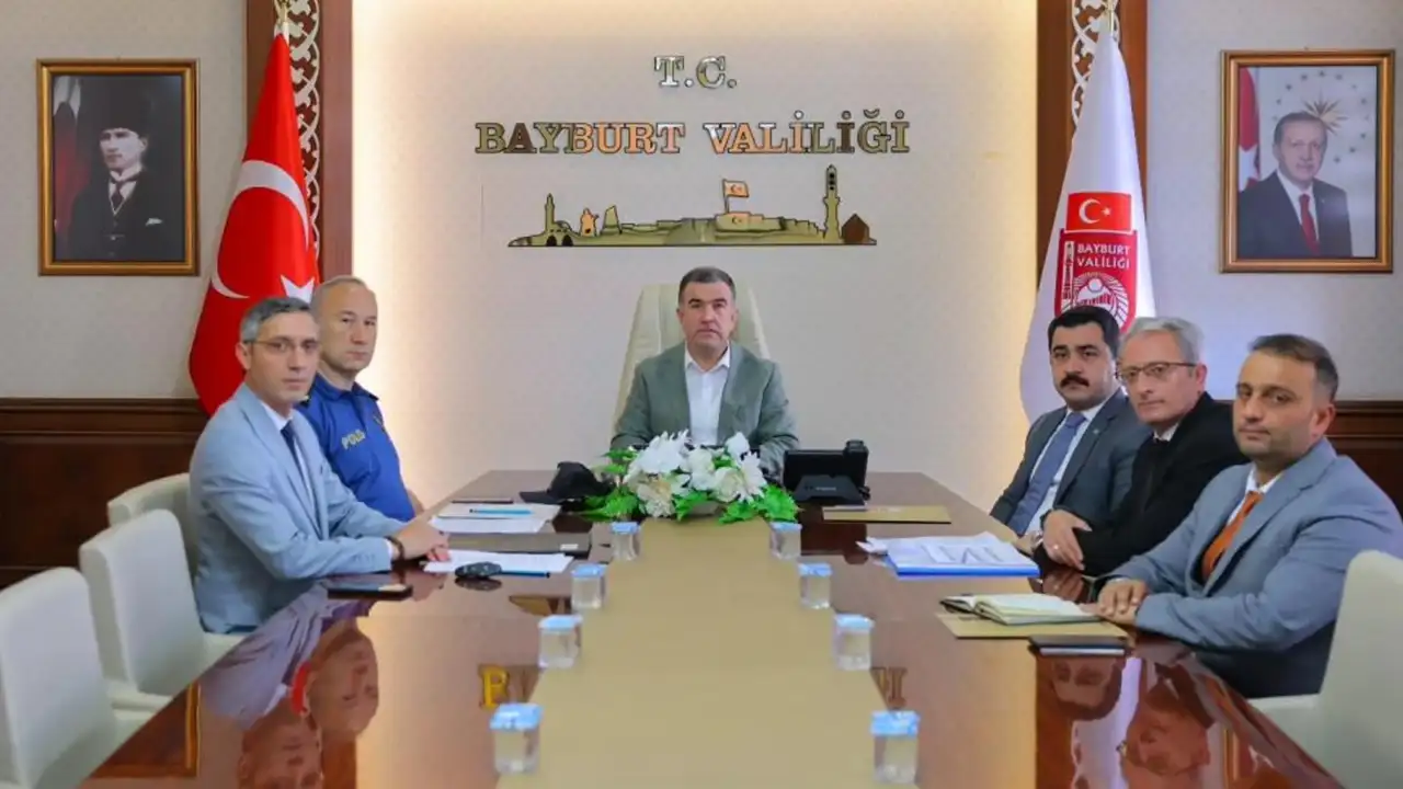 Bayburt'ta LGS öncesi kritik toplantı! Sınav günü alınacak tedbirler masaya yatırıldı